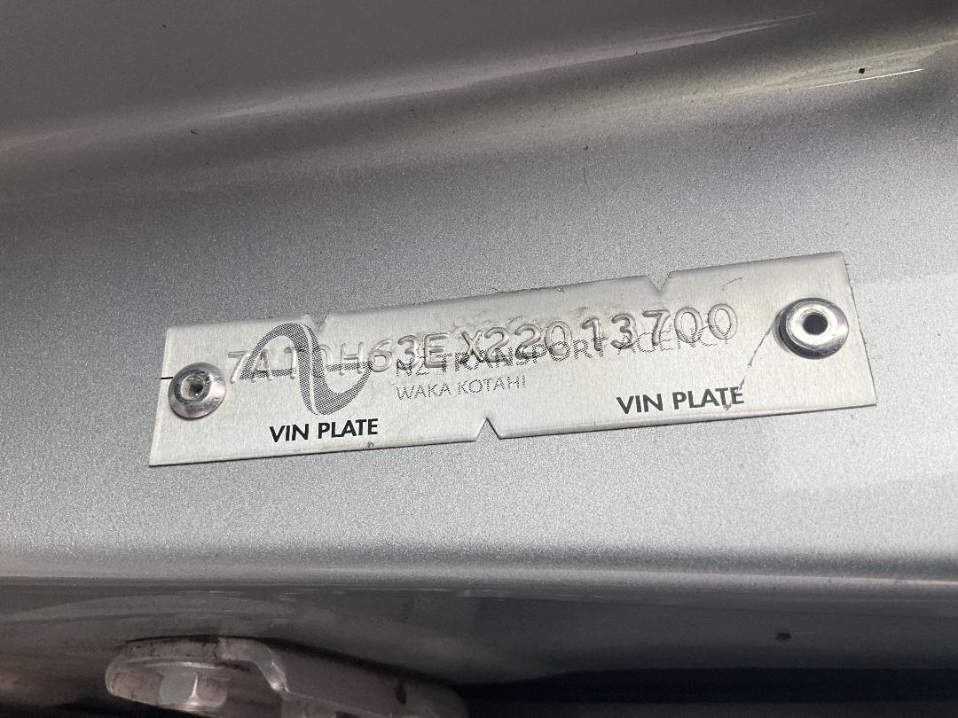 Photo '10' of Toyota Vitz