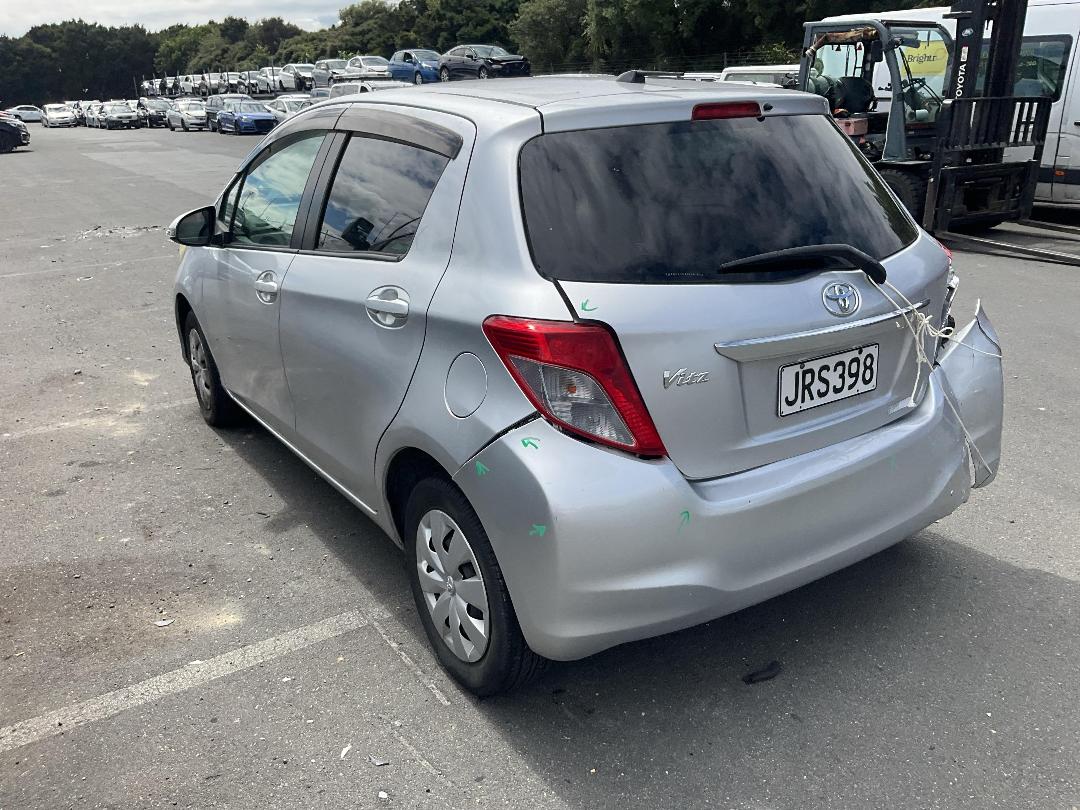 Photo '3' of Toyota Vitz