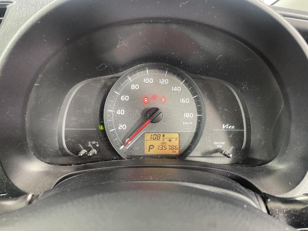 Photo '21' of Toyota Vitz