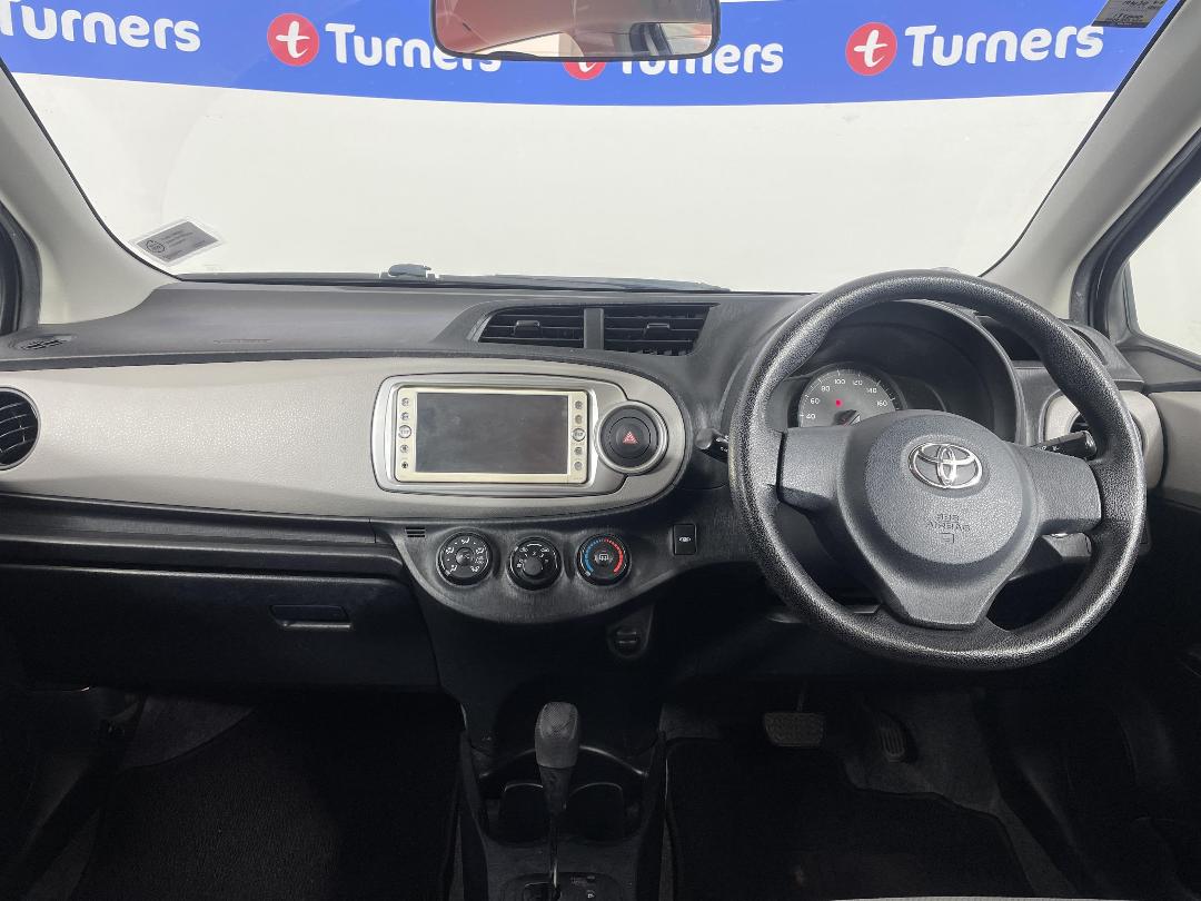 Photo '17' of Toyota Vitz