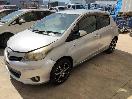 Thumbnail '2' of Toyota Vitz