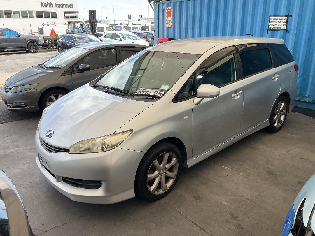 Photo '5' of Toyota Wish Photo '5' of Toyota Wish