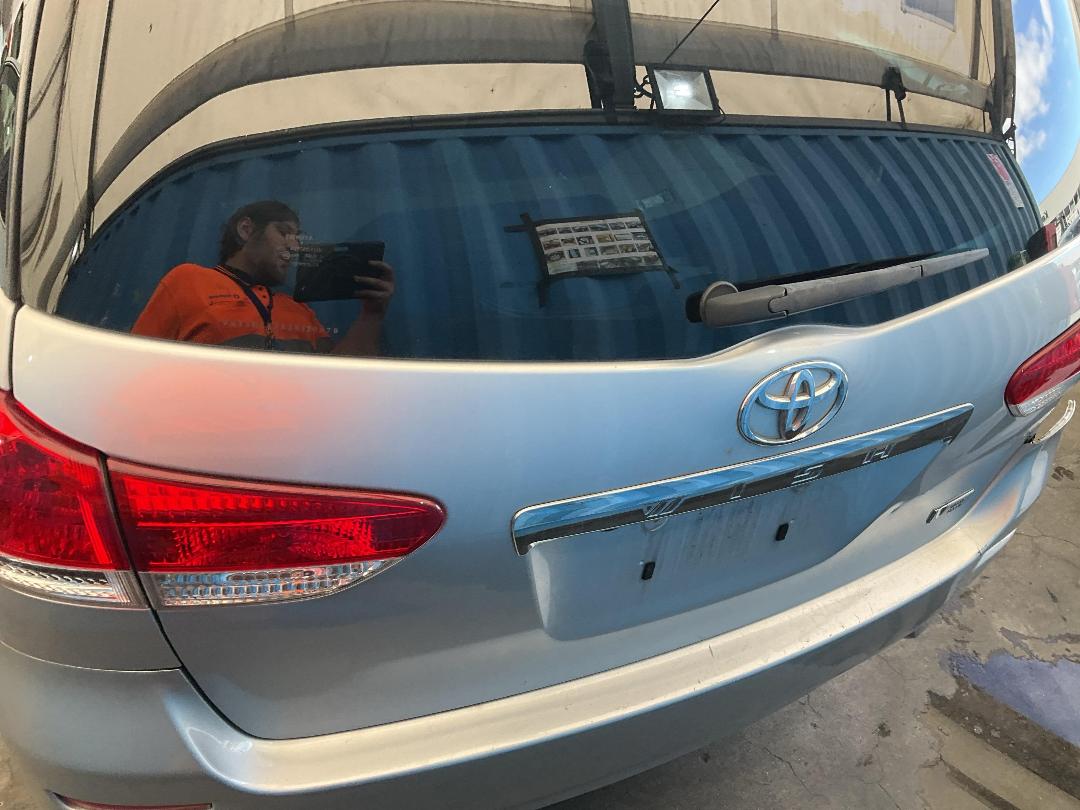 Photo '11' of Toyota Wish Photo '11' of Toyota Wish