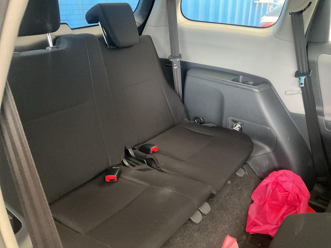 Photo '6' of Toyota Wish