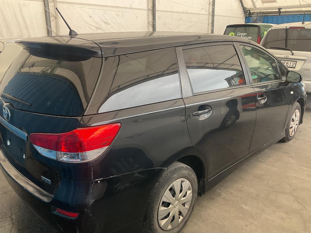 Photo '4' of Toyota Wish