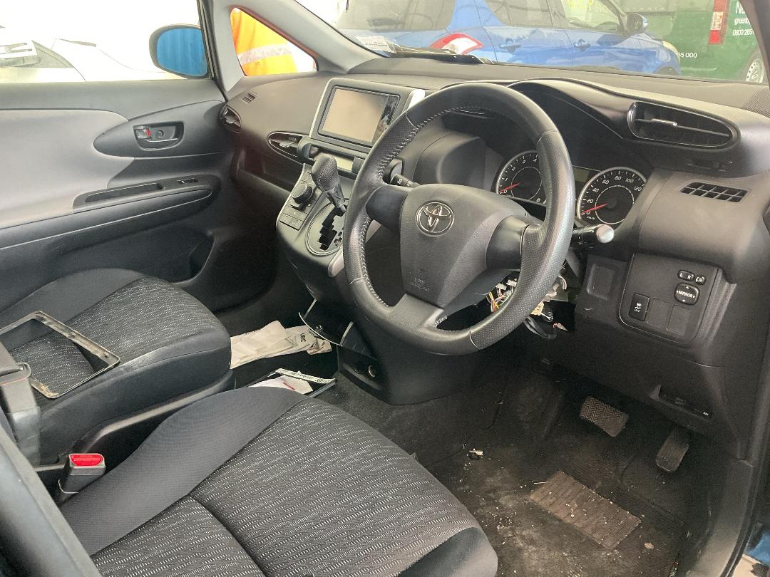 Photo '7' of Toyota Wish