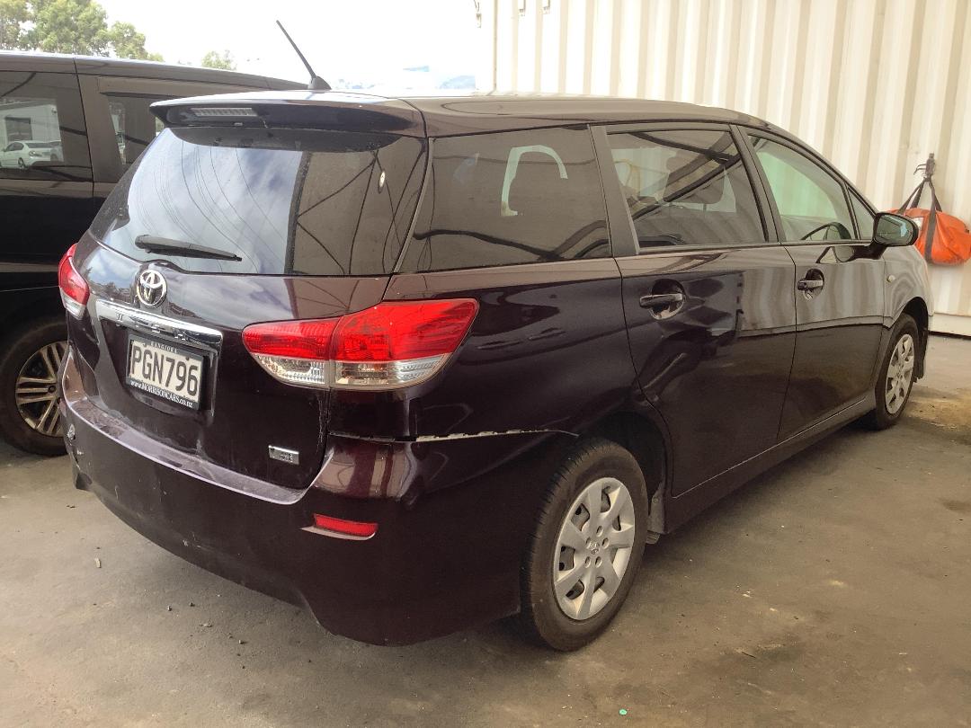 Photo '3' of Toyota Wish Photo '3' of Toyota Wish