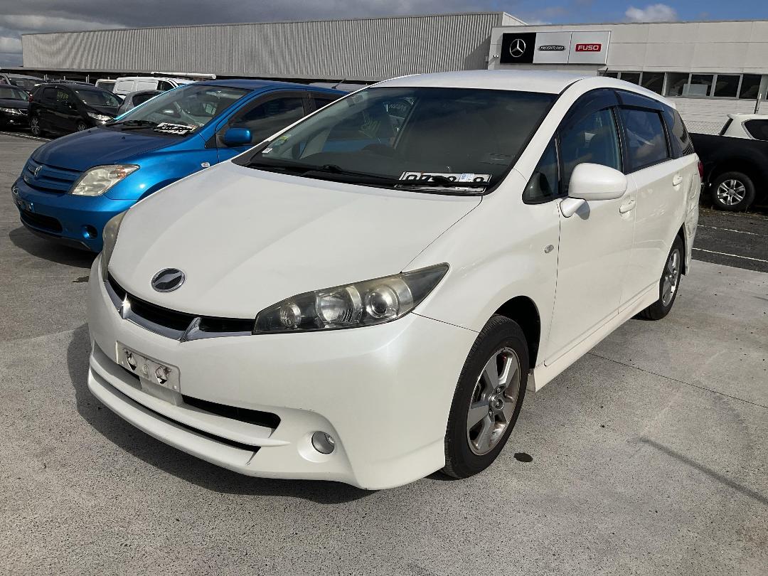 Photo '4' of Toyota Wish Photo '4' of Toyota Wish