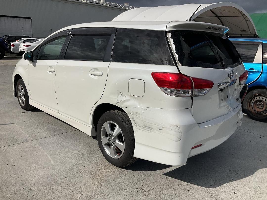 Photo '9' of Toyota Wish Photo '9' of Toyota Wish