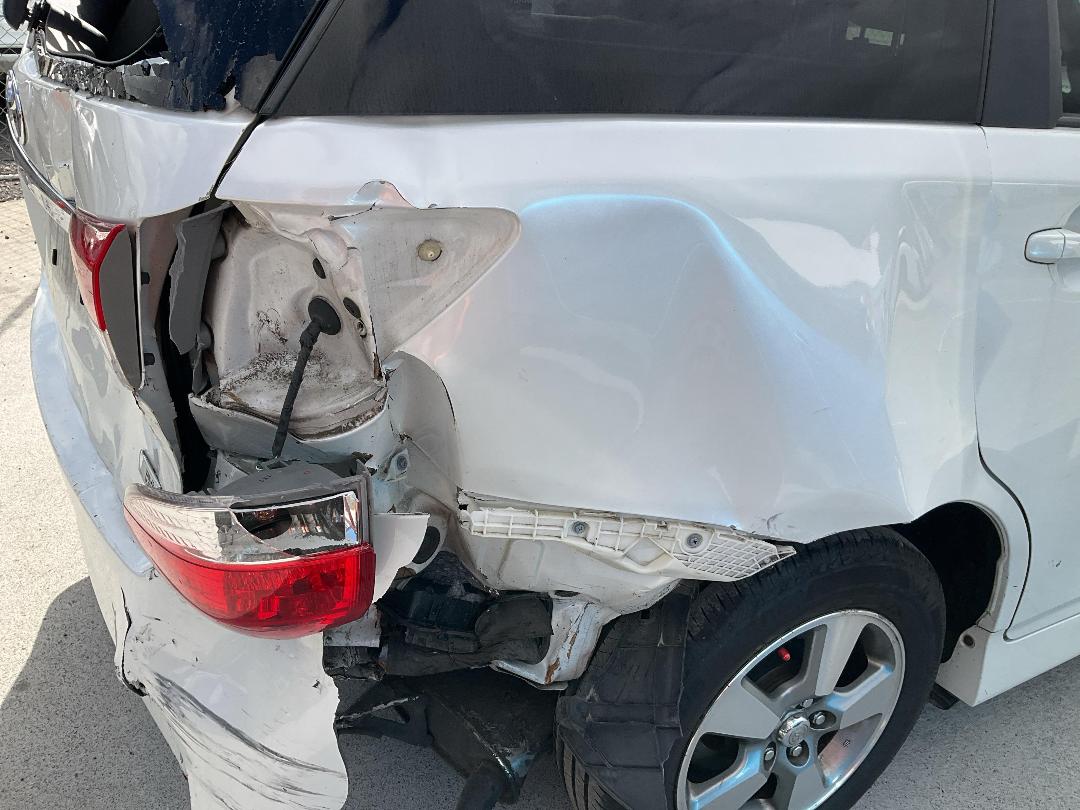 Photo '16' of Toyota Wish Photo '16' of Toyota Wish