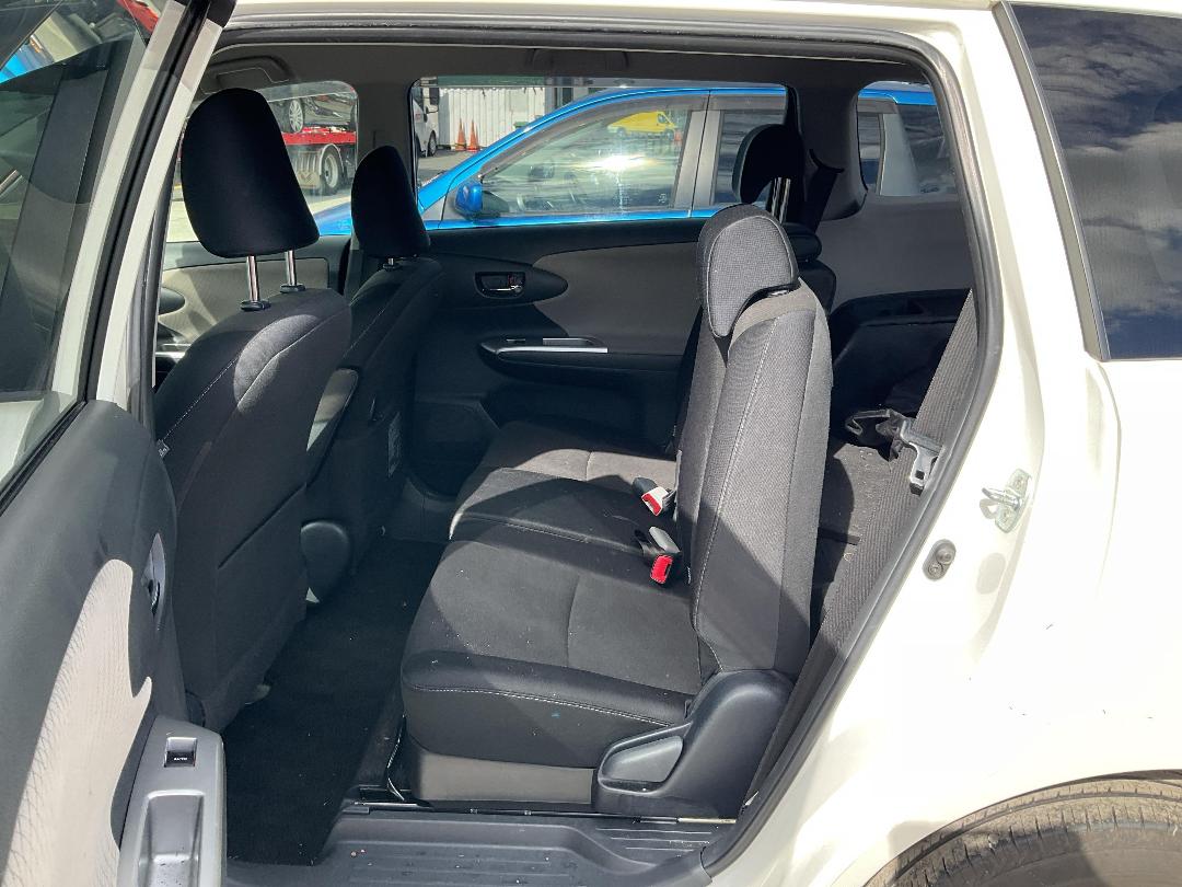 Photo '20' of Toyota Wish Photo '20' of Toyota Wish