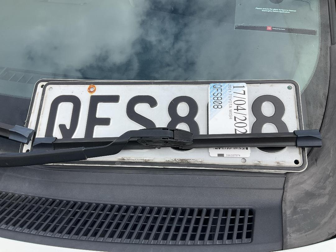 Photo '28' of Toyota Wish Photo '28' of Toyota Wish