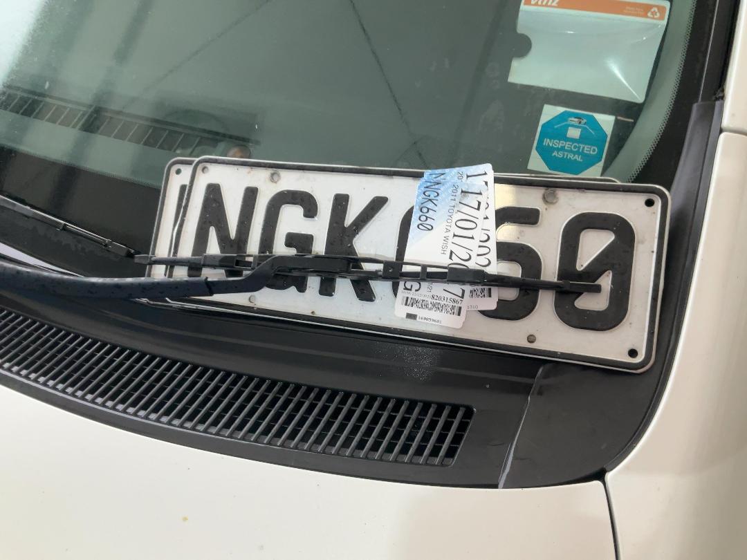 Photo '32' of Toyota Wish