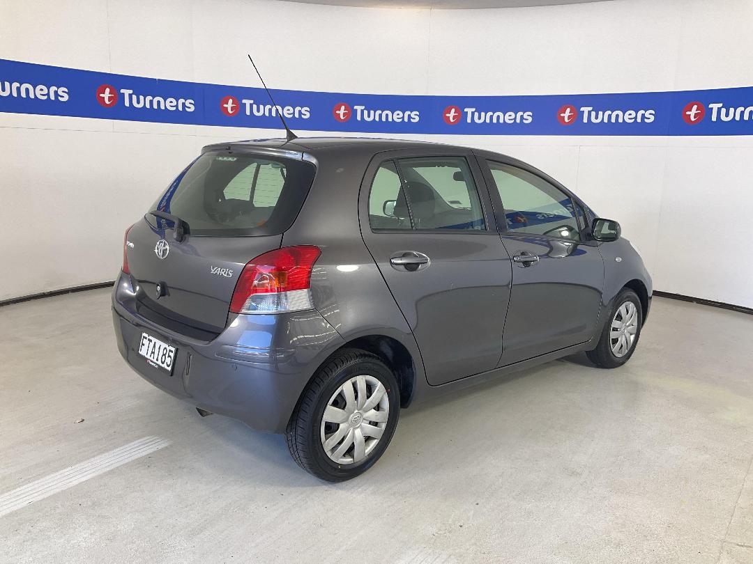 Photo '7' of Toyota Yaris Photo '7' of Toyota Yaris