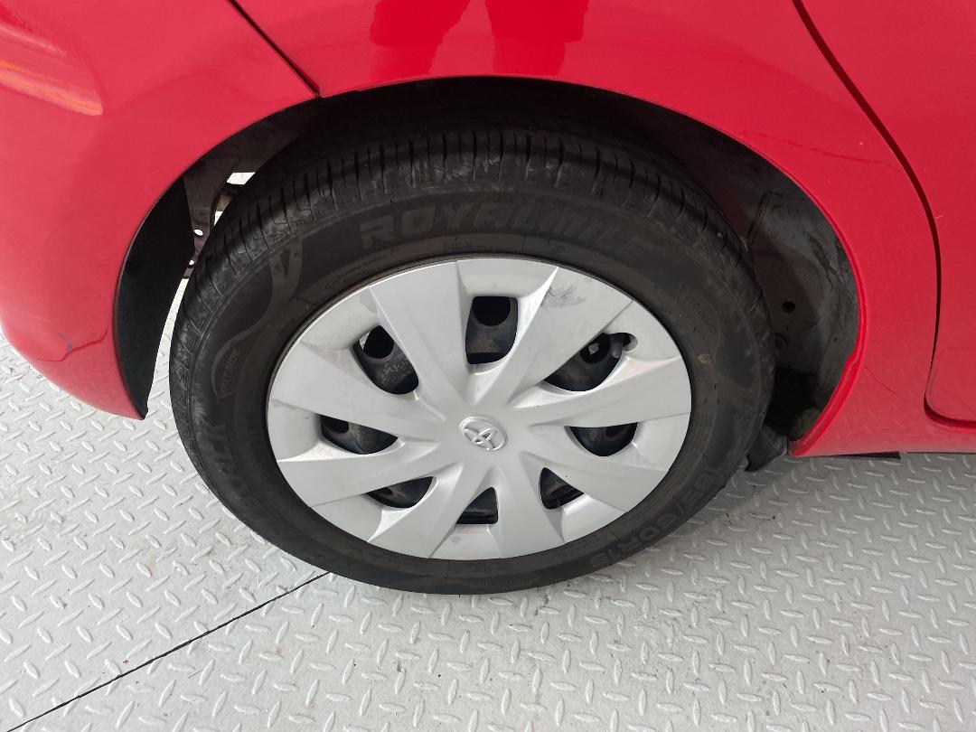 Photo '12' of Toyota Yaris