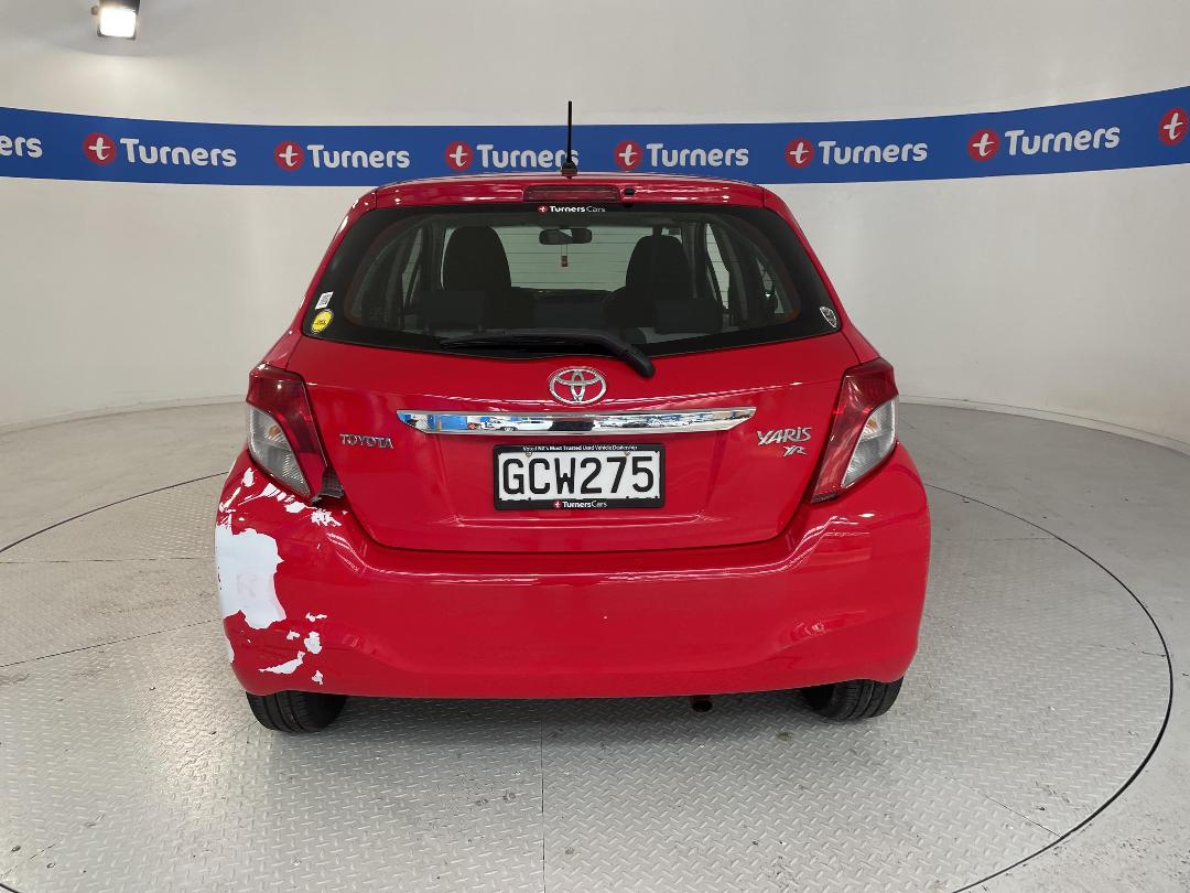 Photo '6' of Toyota Yaris