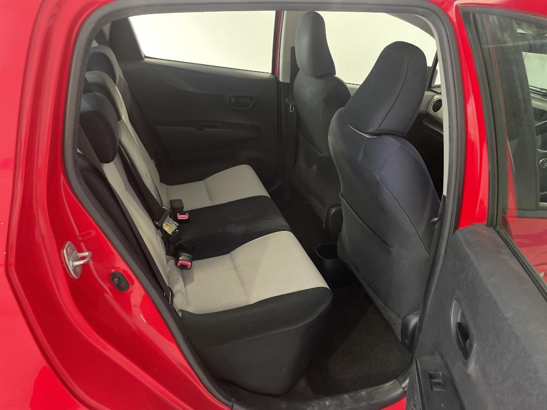 Photo '20' of Toyota Yaris