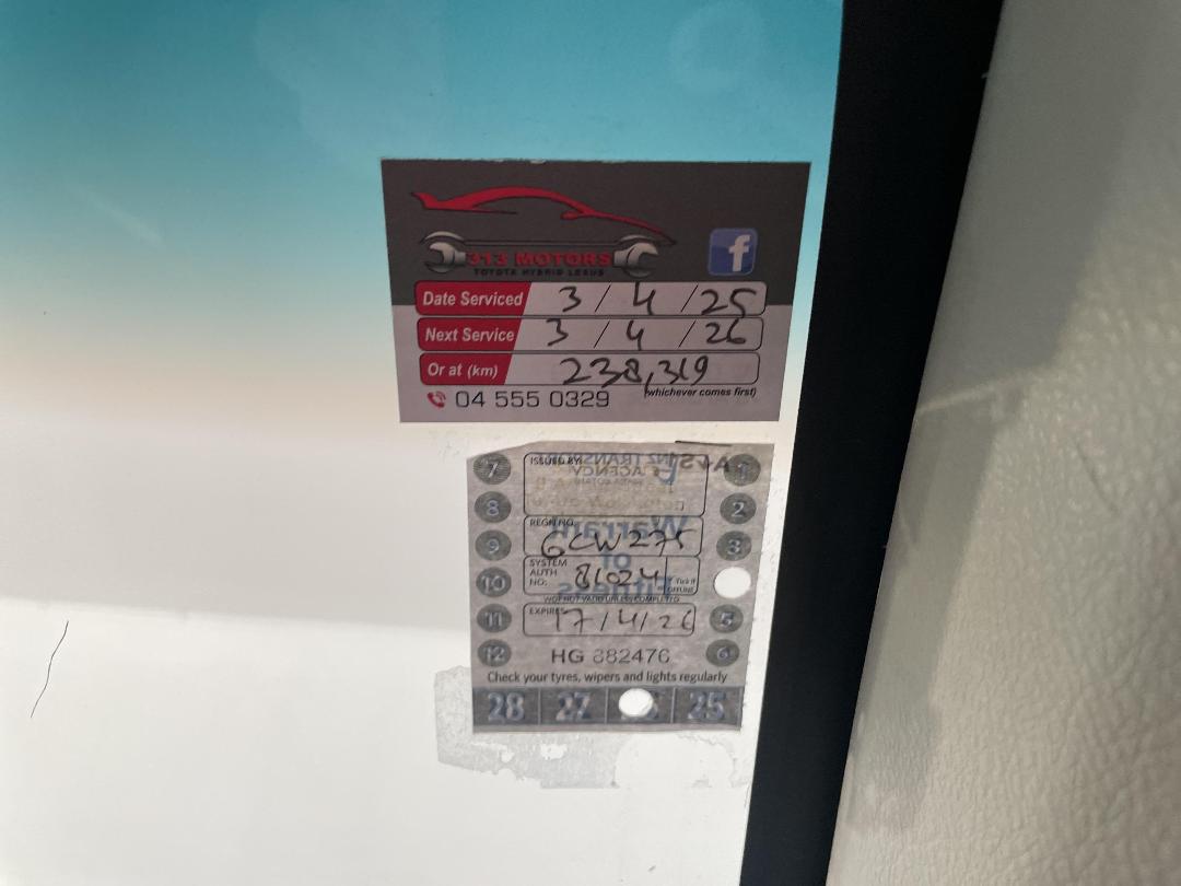 Photo '31' of Toyota Yaris