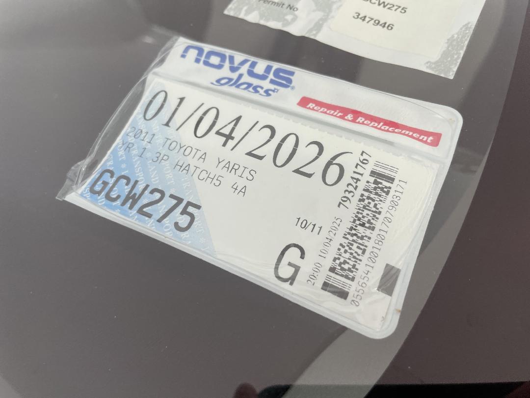 Photo '32' of Toyota Yaris