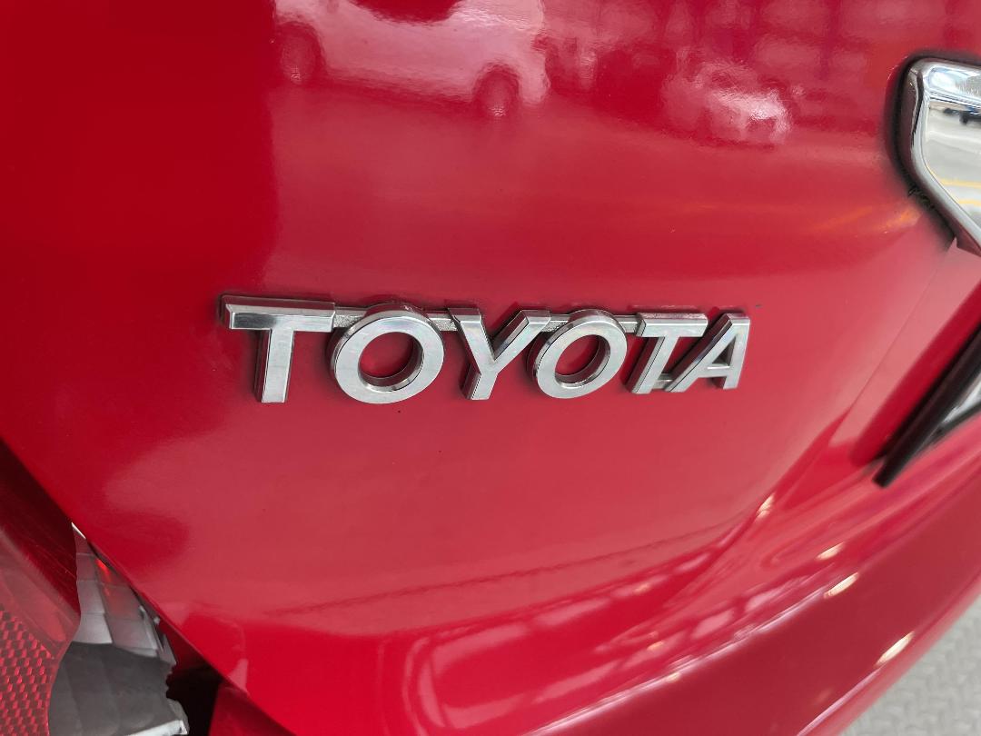 Photo '33' of Toyota Yaris