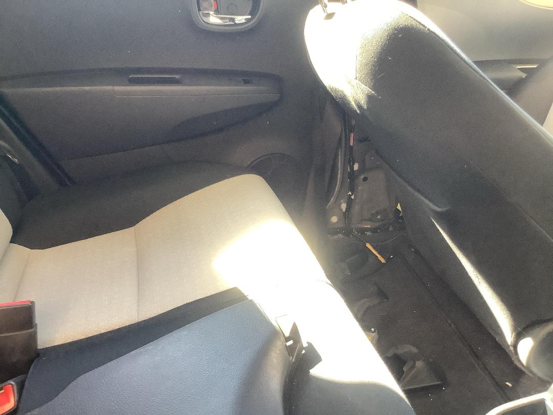 Photo '9' of Toyota Yaris YRX Photo '9' of Toyota Yaris YRX