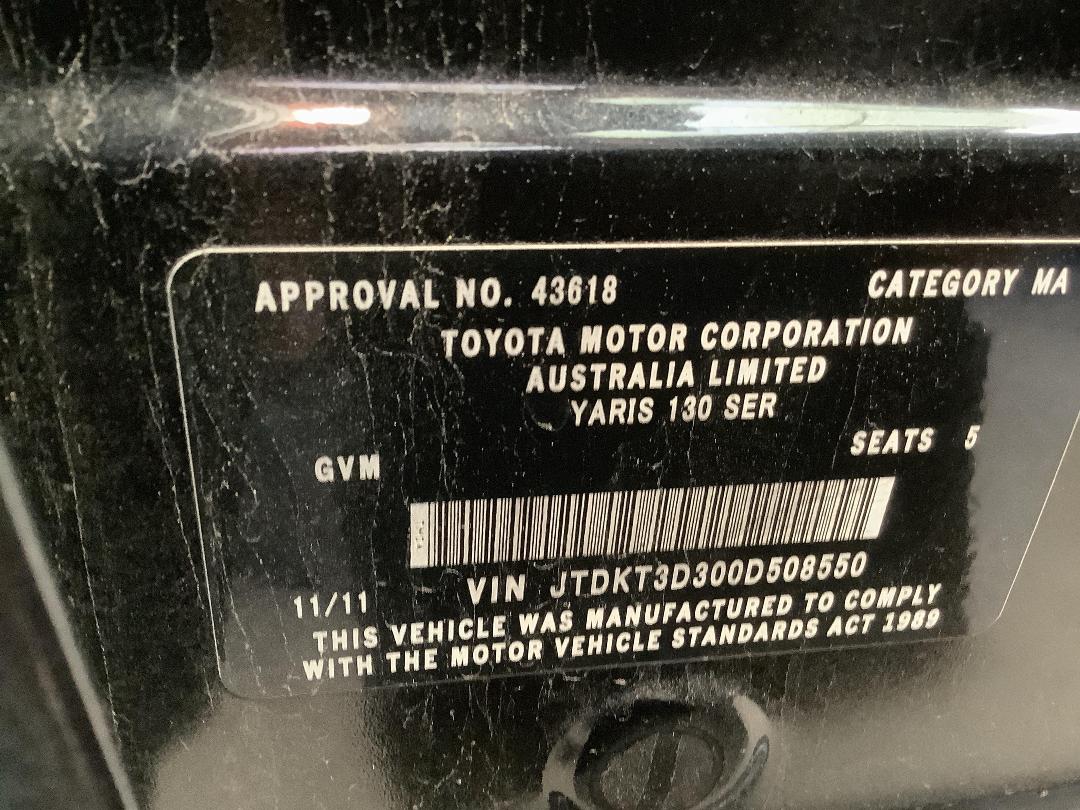 Photo '15' of Toyota Yaris YRX Photo '15' of Toyota Yaris YRX