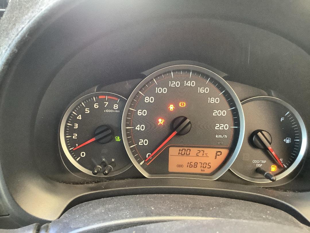 Photo '16' of Toyota Yaris YRX Photo '16' of Toyota Yaris YRX