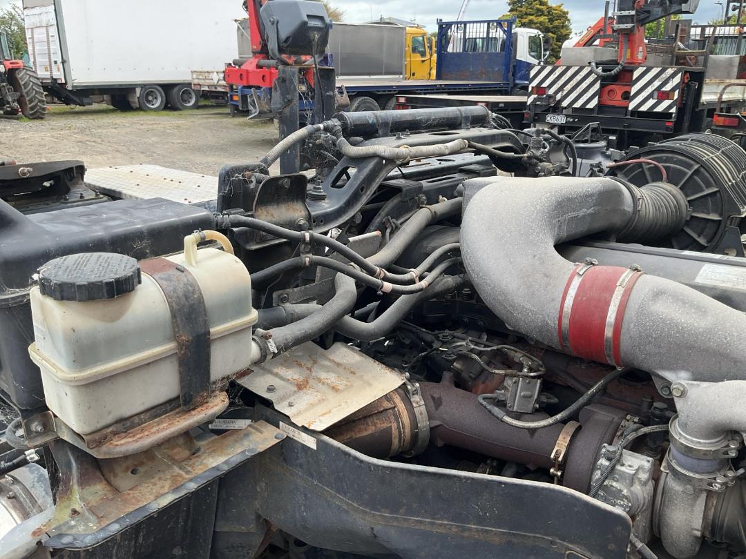 Photo '18' of UD Trucks QUON Tractor Unit