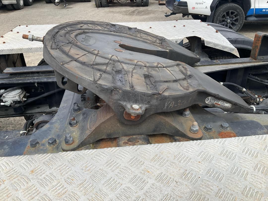 Photo '21' of UD Trucks QUON Tractor Unit