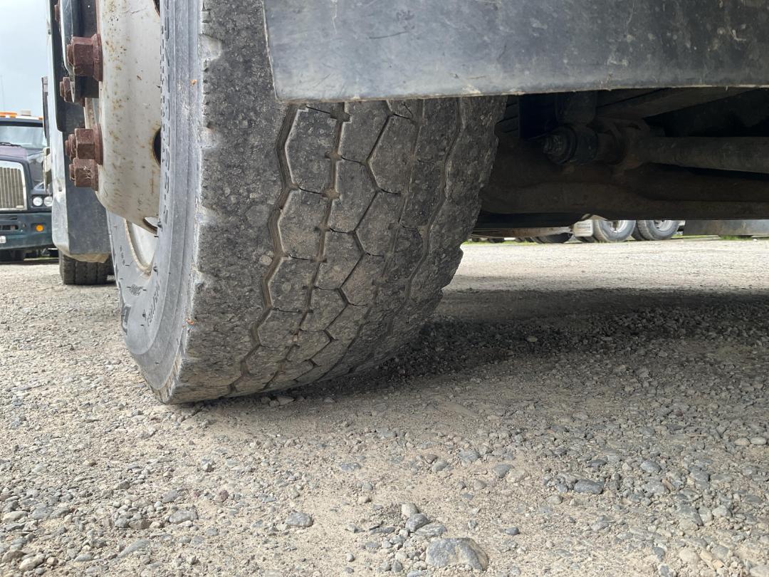 Photo '40' of UD Trucks QUON Tractor Unit