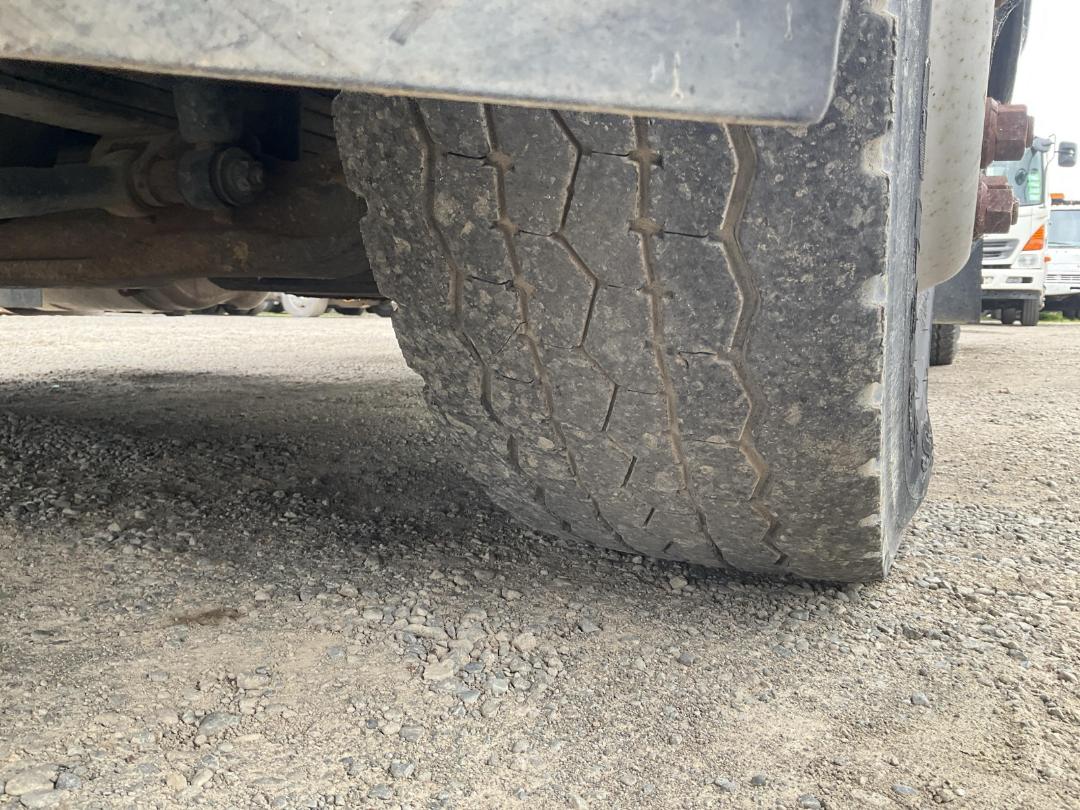 Photo '45' of UD Trucks QUON Tractor Unit