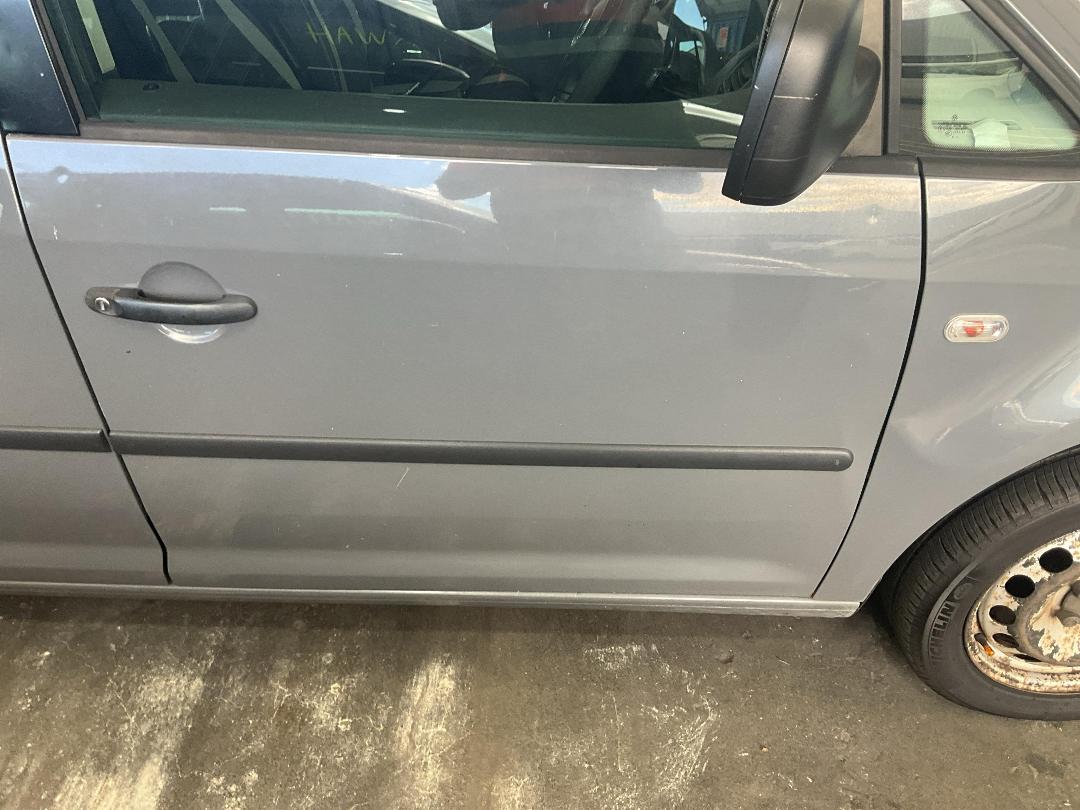 Photo '3' of Volkswagen Caddy Maxi Kombi Photo '3' of Volkswagen Caddy Maxi Kombi