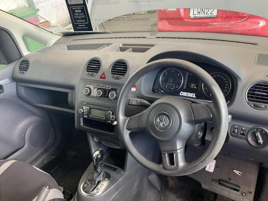 Photo '38' of Volkswagen Caddy Maxi Kombi Photo '38' of Volkswagen Caddy Maxi Kombi