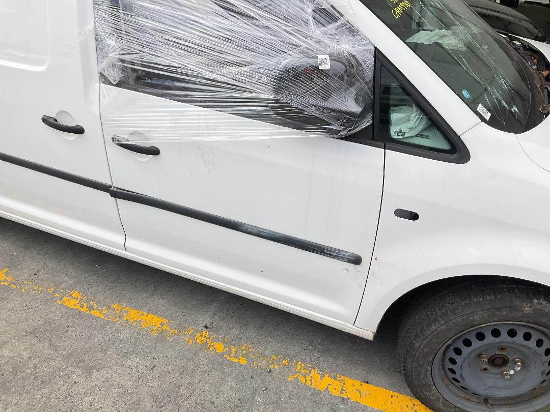 Photo '3' of Volkswagen Caddy Maxi Photo '3' of Volkswagen Caddy Maxi