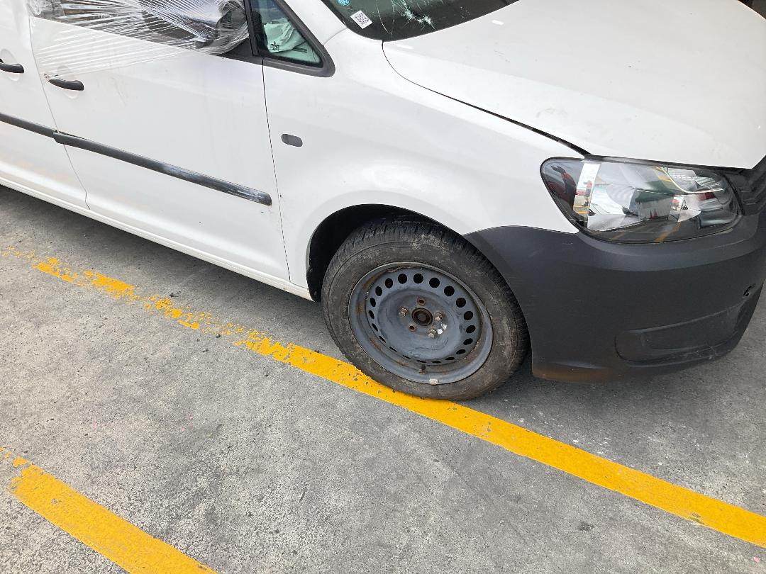 Photo '2' of Volkswagen Caddy Maxi Photo '2' of Volkswagen Caddy Maxi