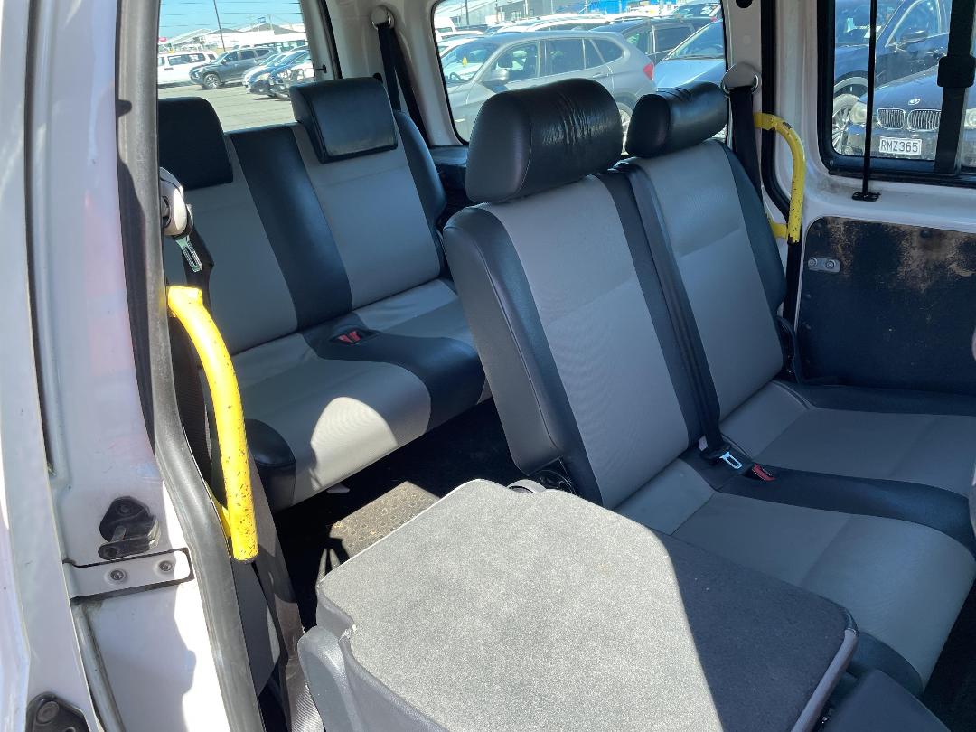 Photo '17' of Volkswagen Caddy Maxi Kombi