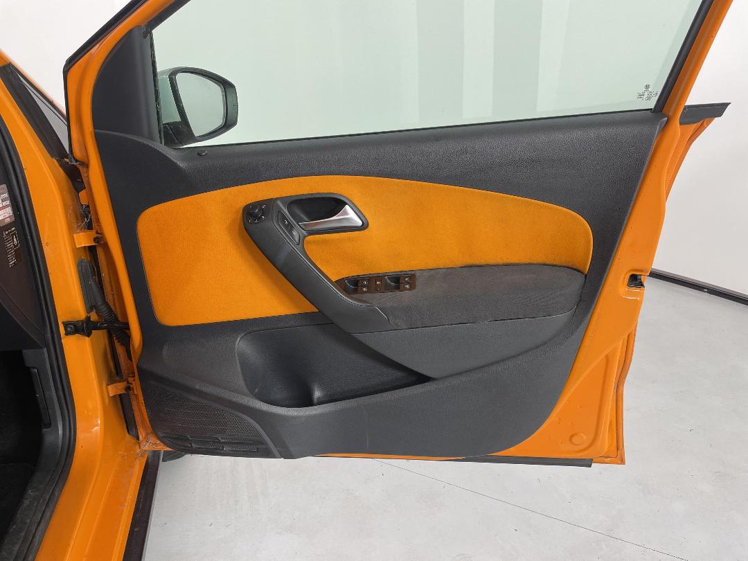 Photo '15' of Volkswagen Cross Polo