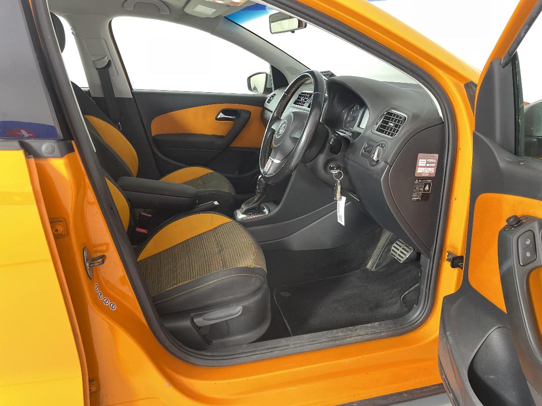 Photo '16' of Volkswagen Cross Polo