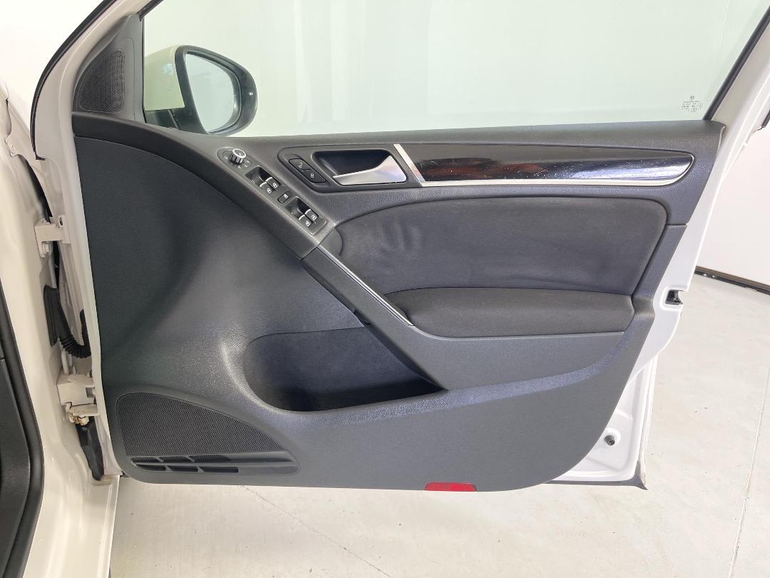 Photo '15' of Volkswagen Golf Photo '15' of Volkswagen Golf