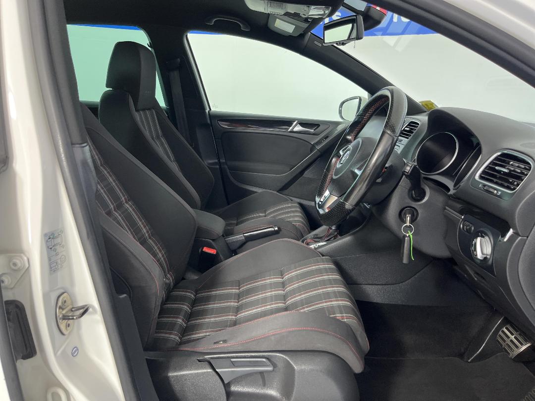 Photo '16' of Volkswagen Golf Photo '16' of Volkswagen Golf