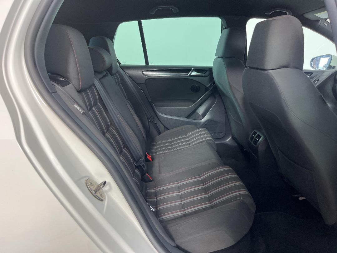 Photo '20' of Volkswagen Golf Photo '20' of Volkswagen Golf