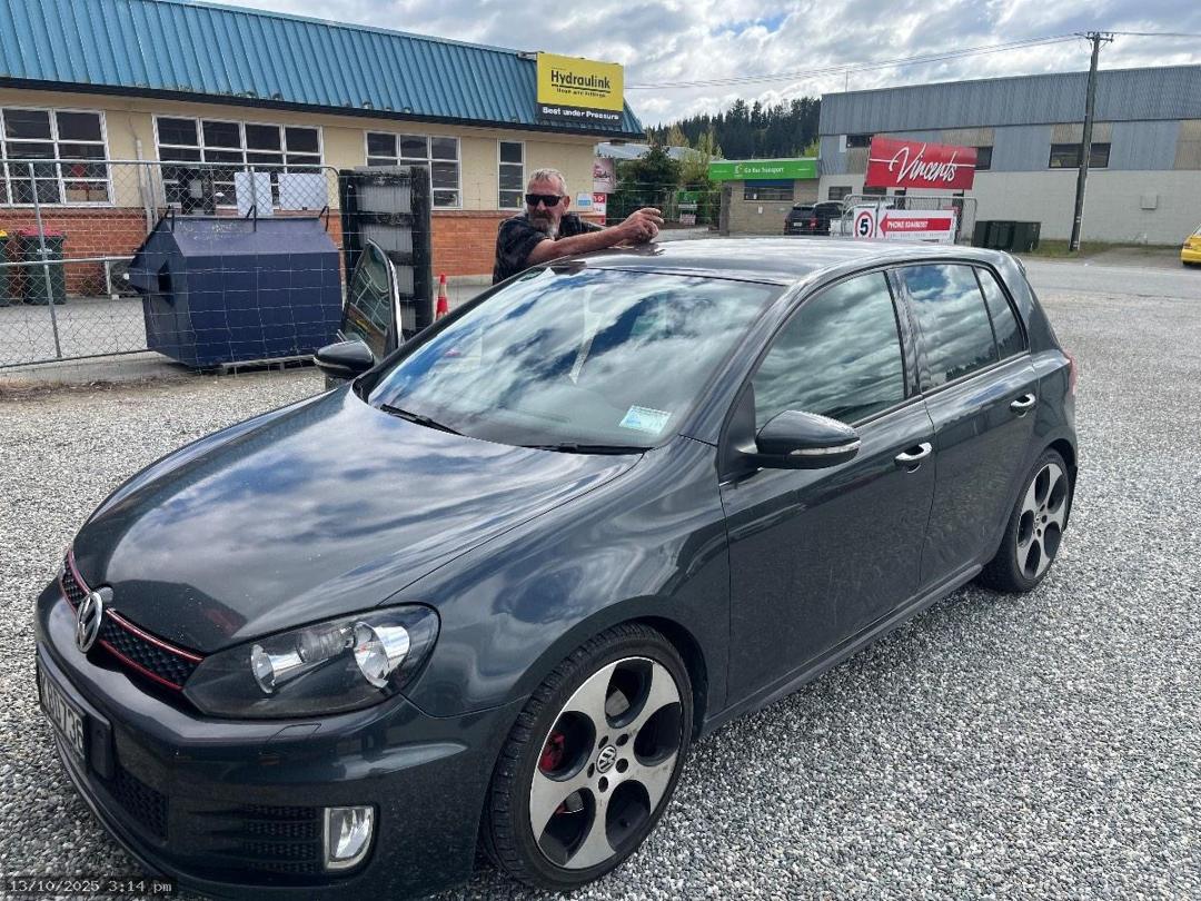 Photo '4' of Volkswagen Golf