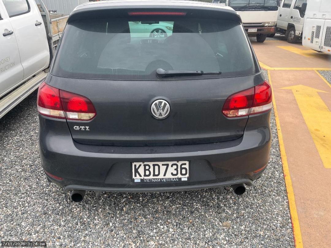 Photo '5' of Volkswagen Golf