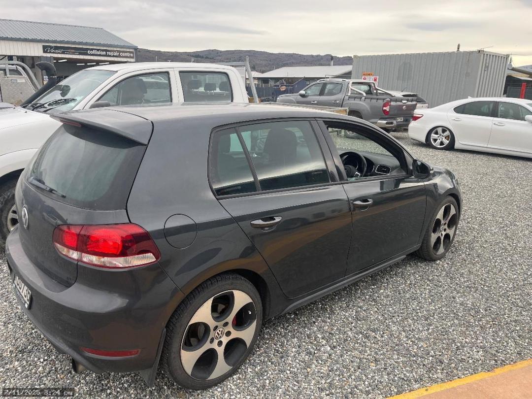 Photo '7' of Volkswagen Golf