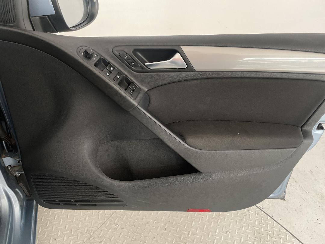 Photo '15' of Volkswagen Golf Photo '15' of Volkswagen Golf