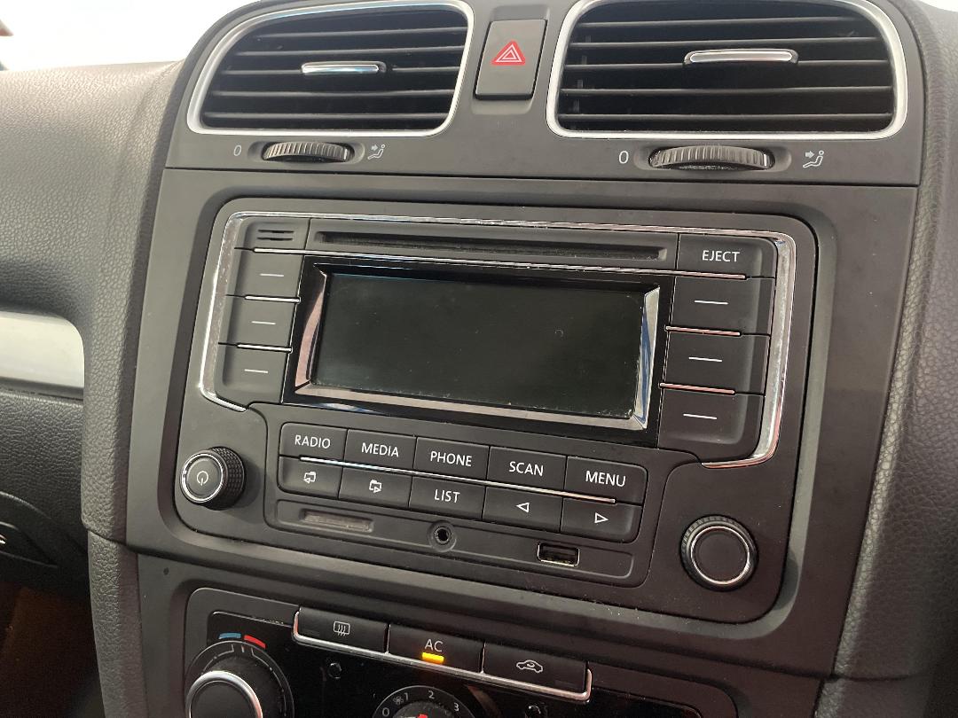 Photo '26' of Volkswagen Golf Photo '26' of Volkswagen Golf