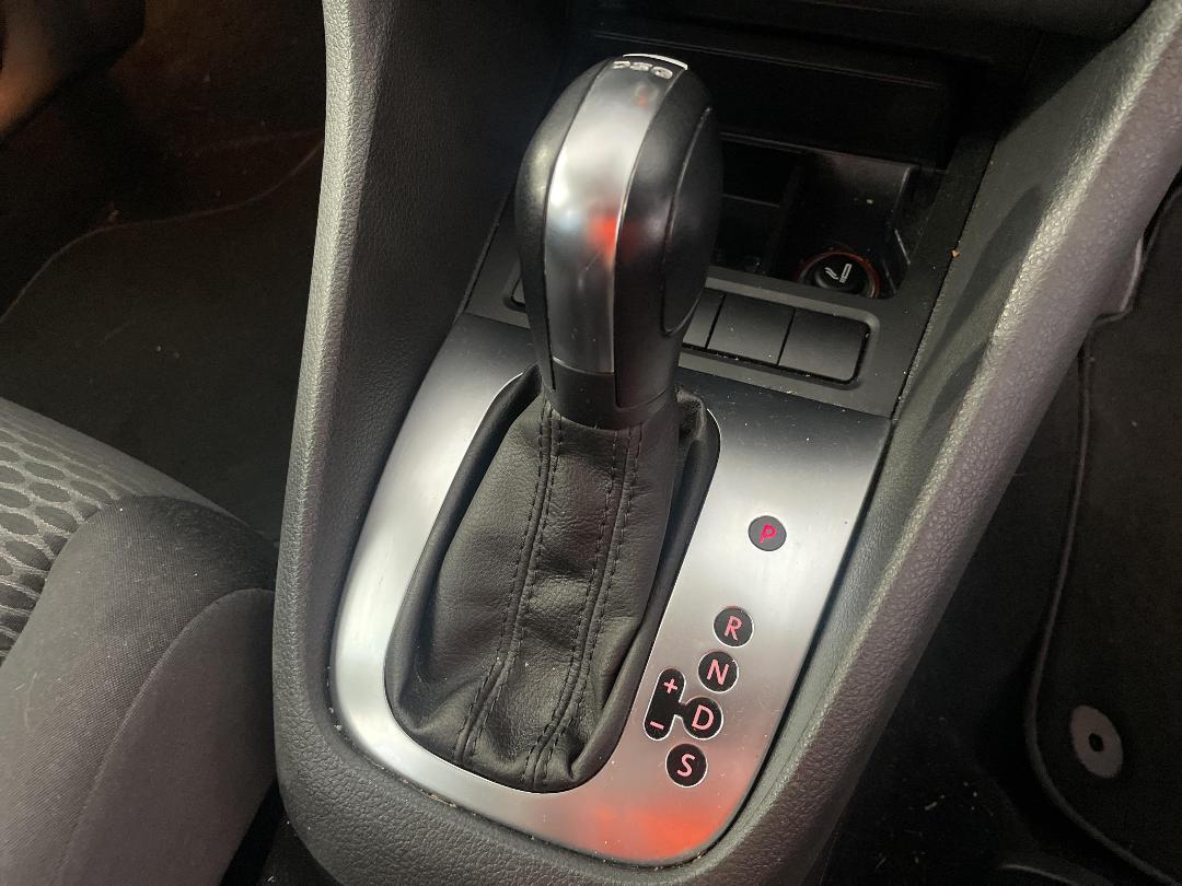 Photo '28' of Volkswagen Golf Photo '28' of Volkswagen Golf