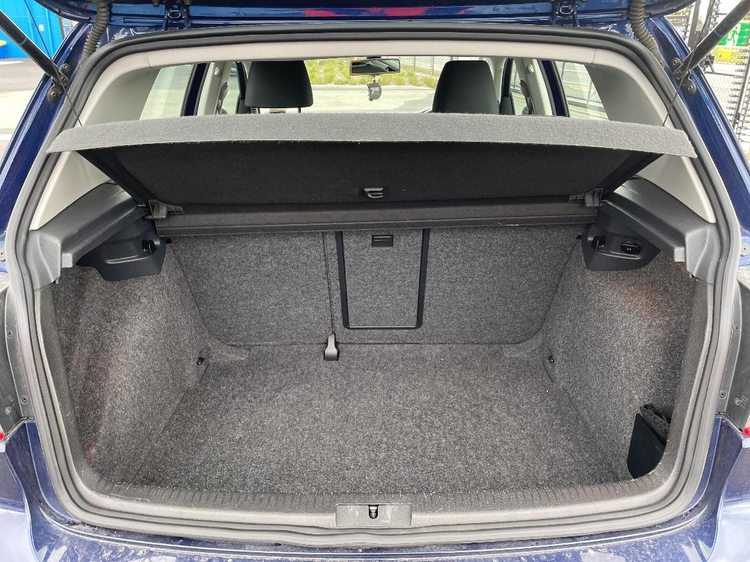 Photo '12' of Volkswagen Golf 1.4 90KW