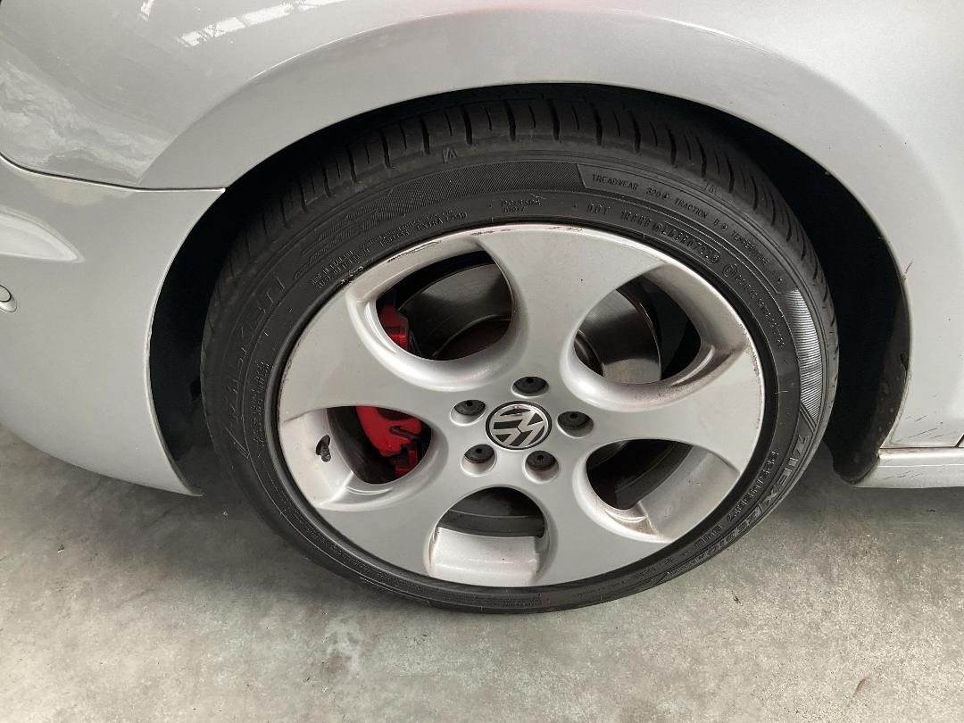 Photo '11' of Volkswagen Golf GTI 155KW