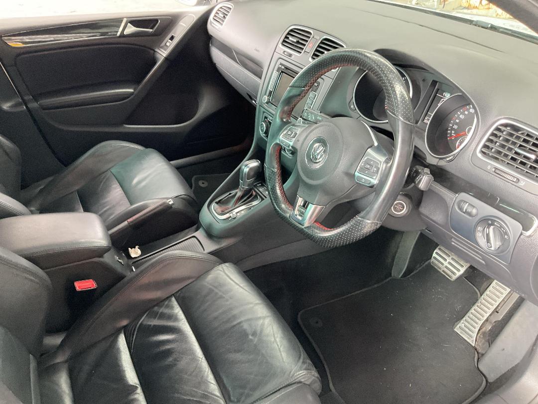 Photo '15' of Volkswagen Golf GTI 155KW